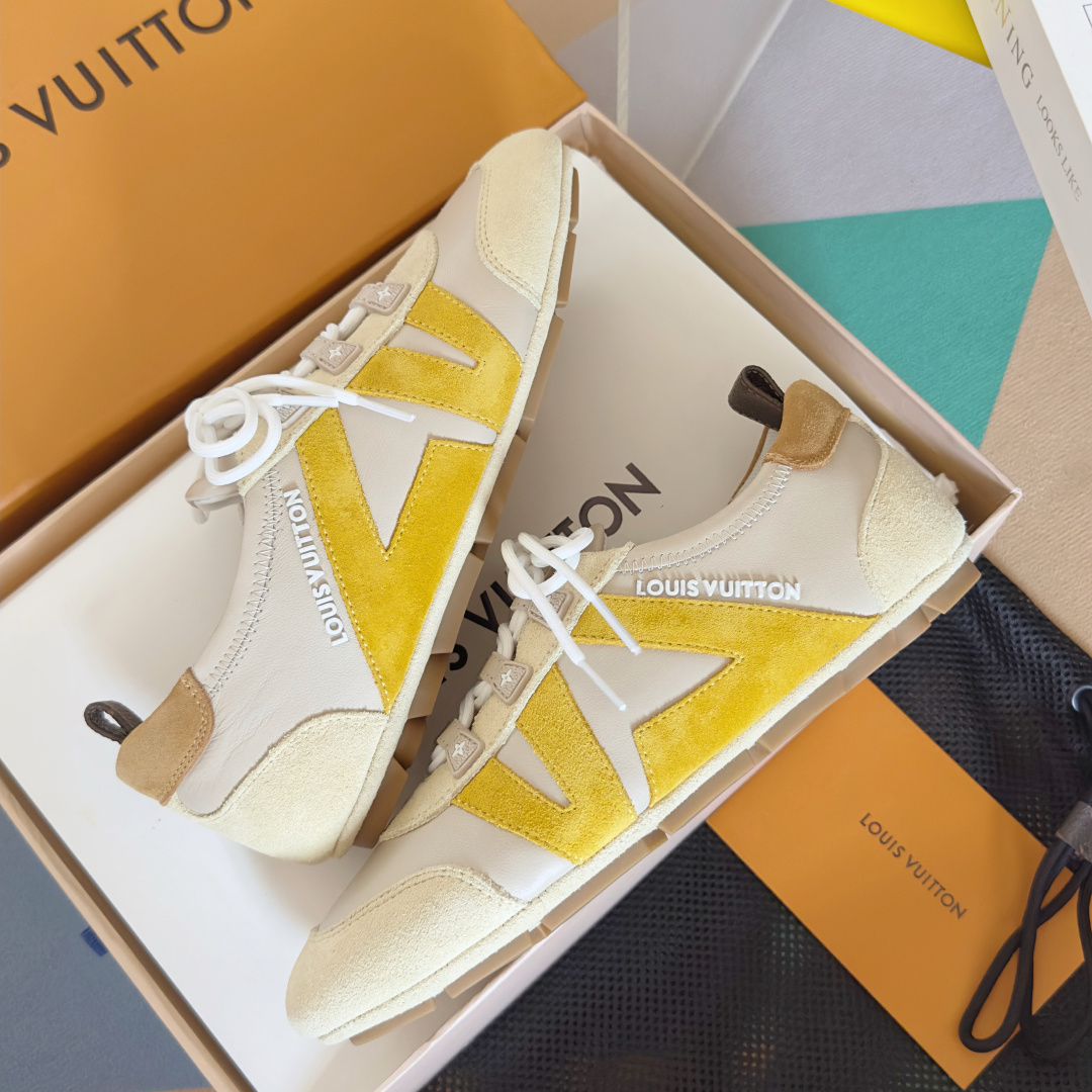 顶级版本:情侣款
LV路易威登 L家 驴牌 最新Sneakerina系列 情侣款 芭蕾运动鞋 德训鞋 休