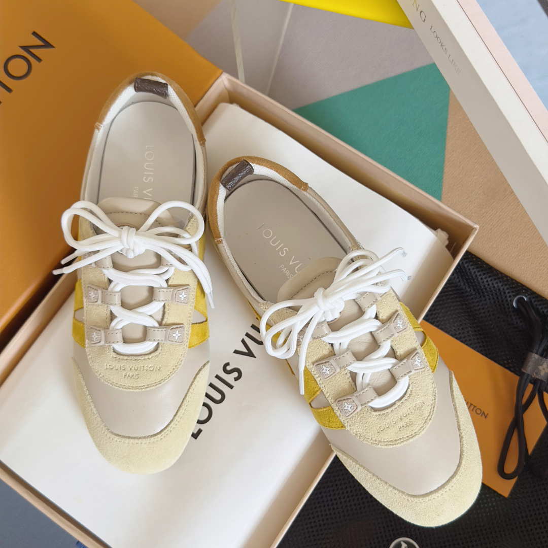 顶级版本:情侣款
LV路易威登 L家 驴牌 最新Sneakerina系列 情侣款 芭蕾运动鞋 德训鞋 休