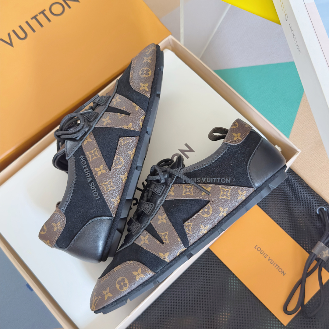 顶级版本:情侣款
LV路易威登 L家 驴牌 最新Sneakerina系列 情侣款 芭蕾运动鞋 德训鞋 休