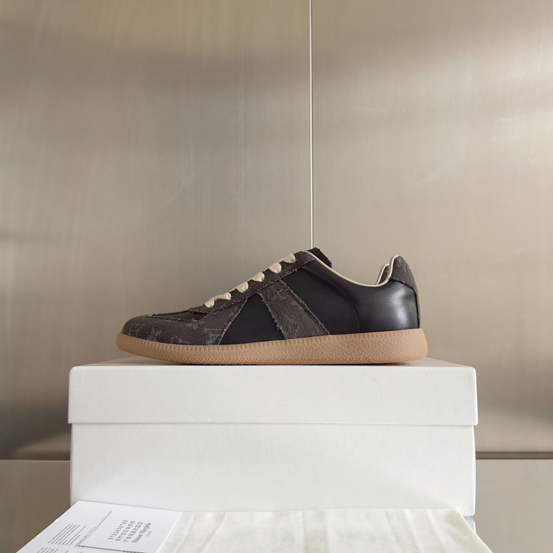 Maison Margiela MM6 Couple Sneakers-German Army Trainer-Leather and Fabric 5 cmp i1745492307257 5481 0 4