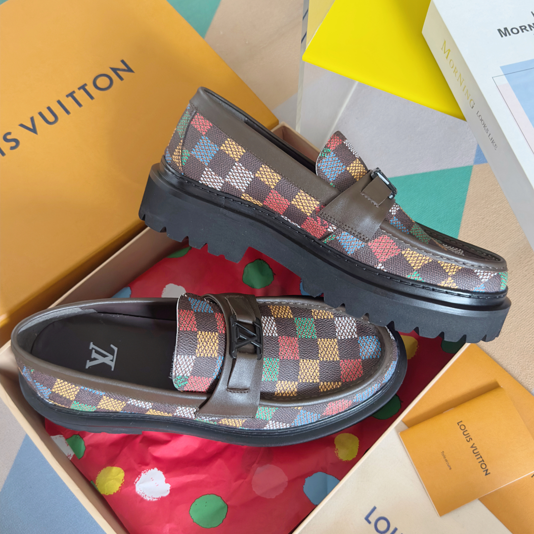 顶级版本：
LV 路易威登 L家 驴牌 Major系列 厚底 休闲 乐福鞋
原版购入开发 做货 本款 M
