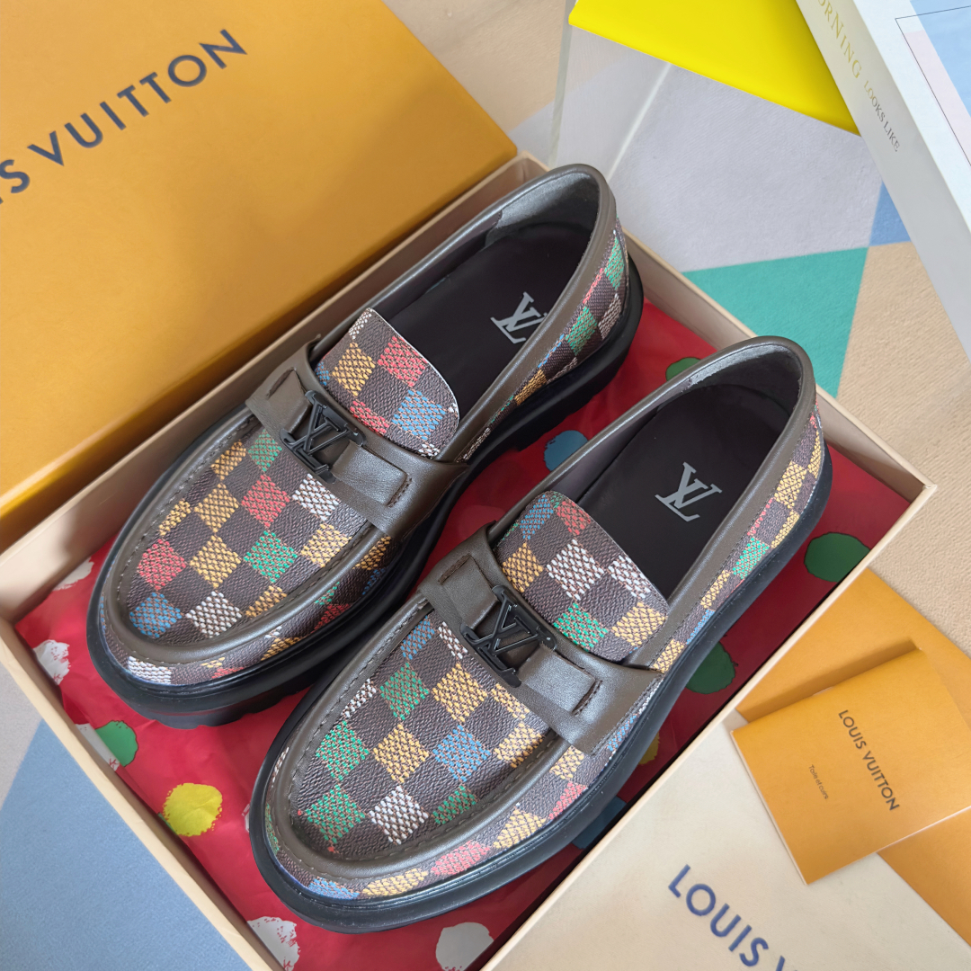 顶级版本：
LV 路易威登 L家 驴牌 Major系列 厚底 休闲 乐福鞋
原版购入开发 做货 本款 M