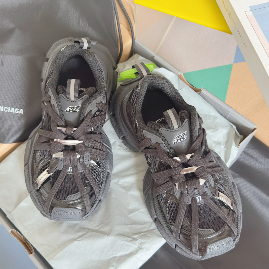 顶级版本:情侣款
Balenciaga巴黎世家 3XL系列Extreme Lace蜘蛛侠 绑带 厚底 休
