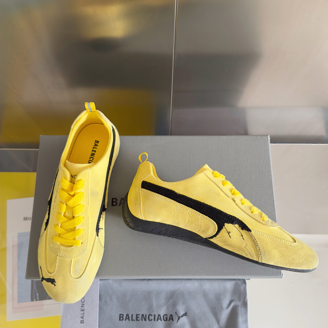 顶级版本:女款
巴黎世家Balenciaga × 彪马PUMA 联名款Ultrasoft Speedca