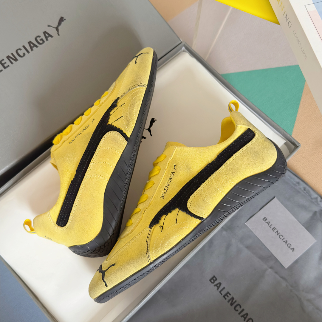 顶级版本:女款
巴黎世家Balenciaga × 彪马PUMA 联名款Ultrasoft Speedca