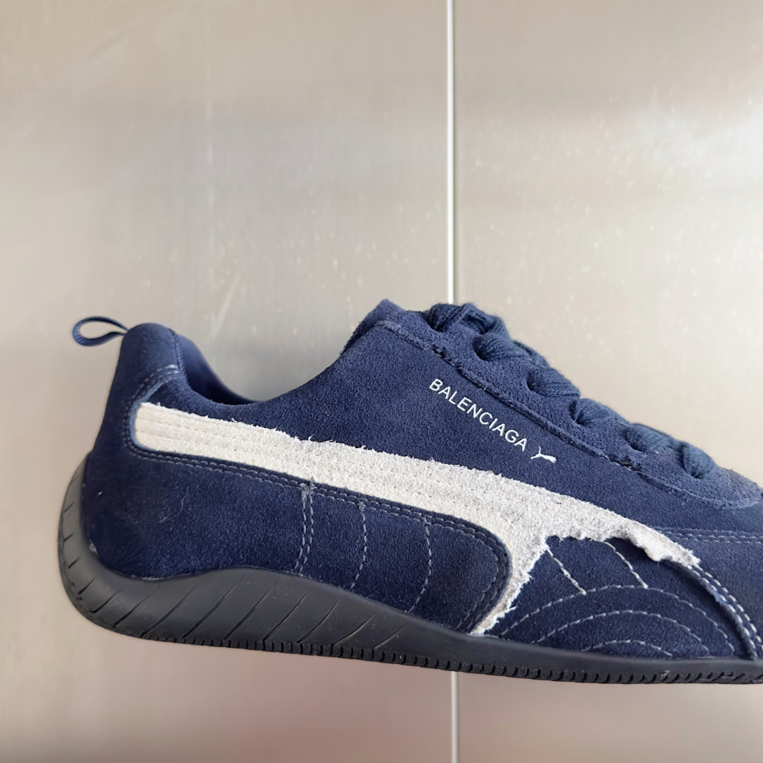 顶级版本：女款
巴黎世家Balenciaga × 彪马PUMA 联名款Ultrasoft Speedca