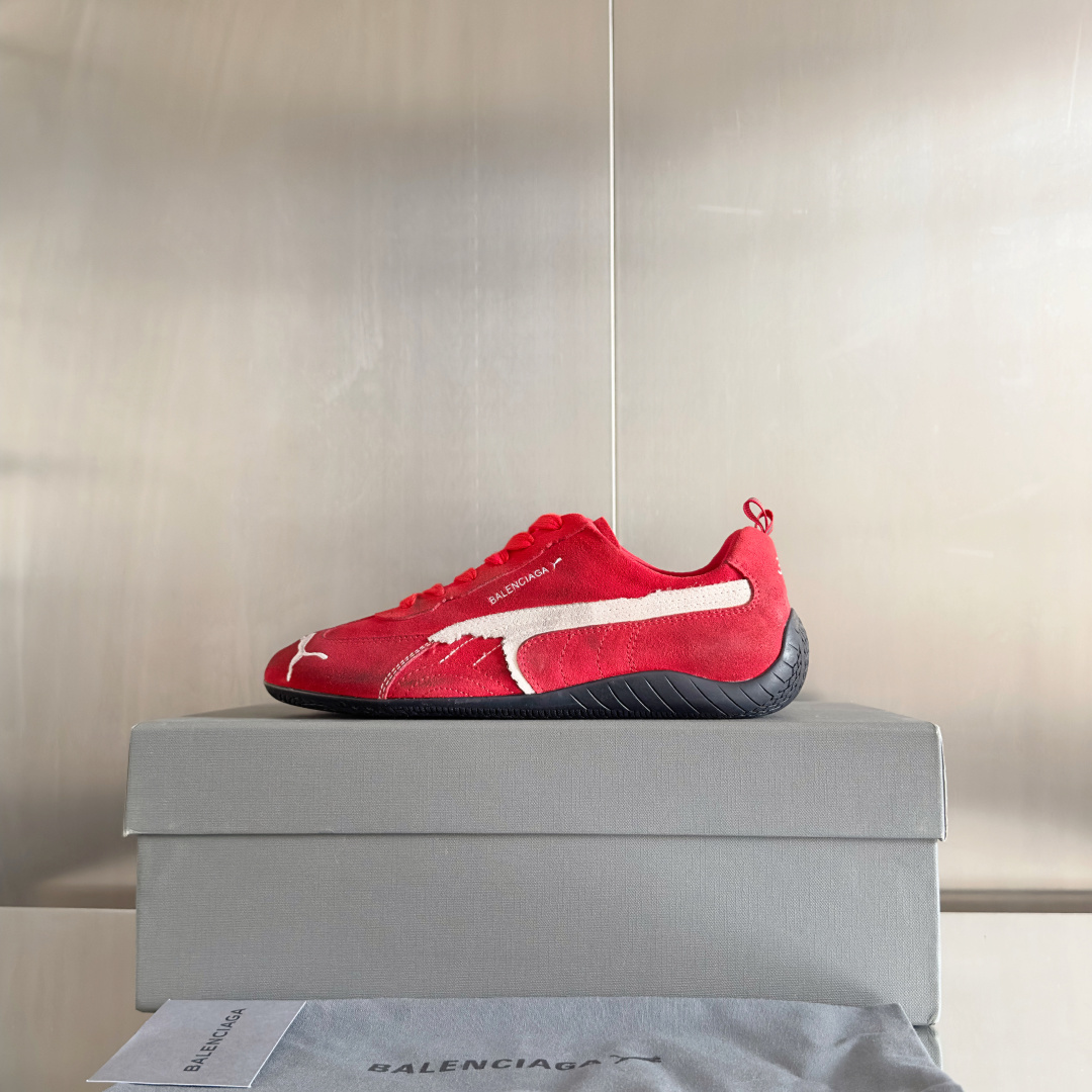 顶级版本:女款
巴黎世家Balenciaga × 彪马PUMA 联名款Ultrasoft Speedca