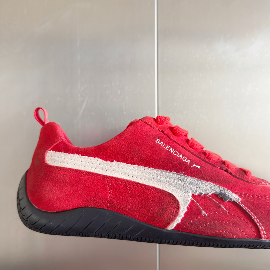 顶级版本:女款
巴黎世家Balenciaga × 彪马PUMA 联名款Ultrasoft Speedca