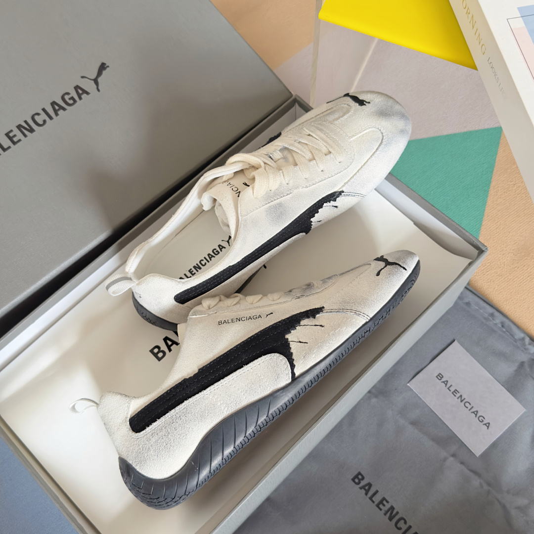 顶级版本:女款
巴黎世家Balenciaga × 彪马PUMA 联名款Ultrasoft Speedca