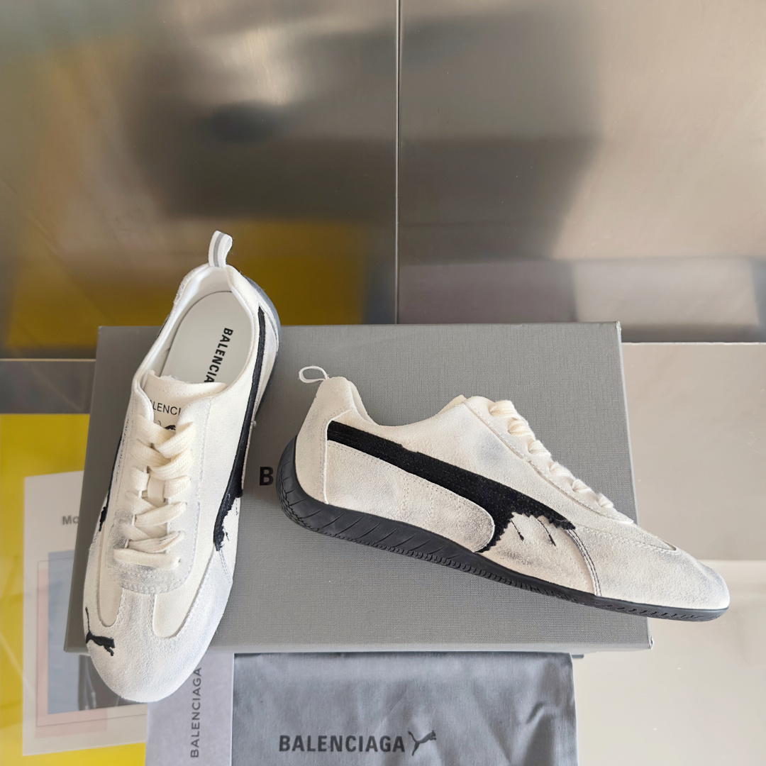顶级版本:女款
巴黎世家Balenciaga × 彪马PUMA 联名款Ultrasoft Speedca