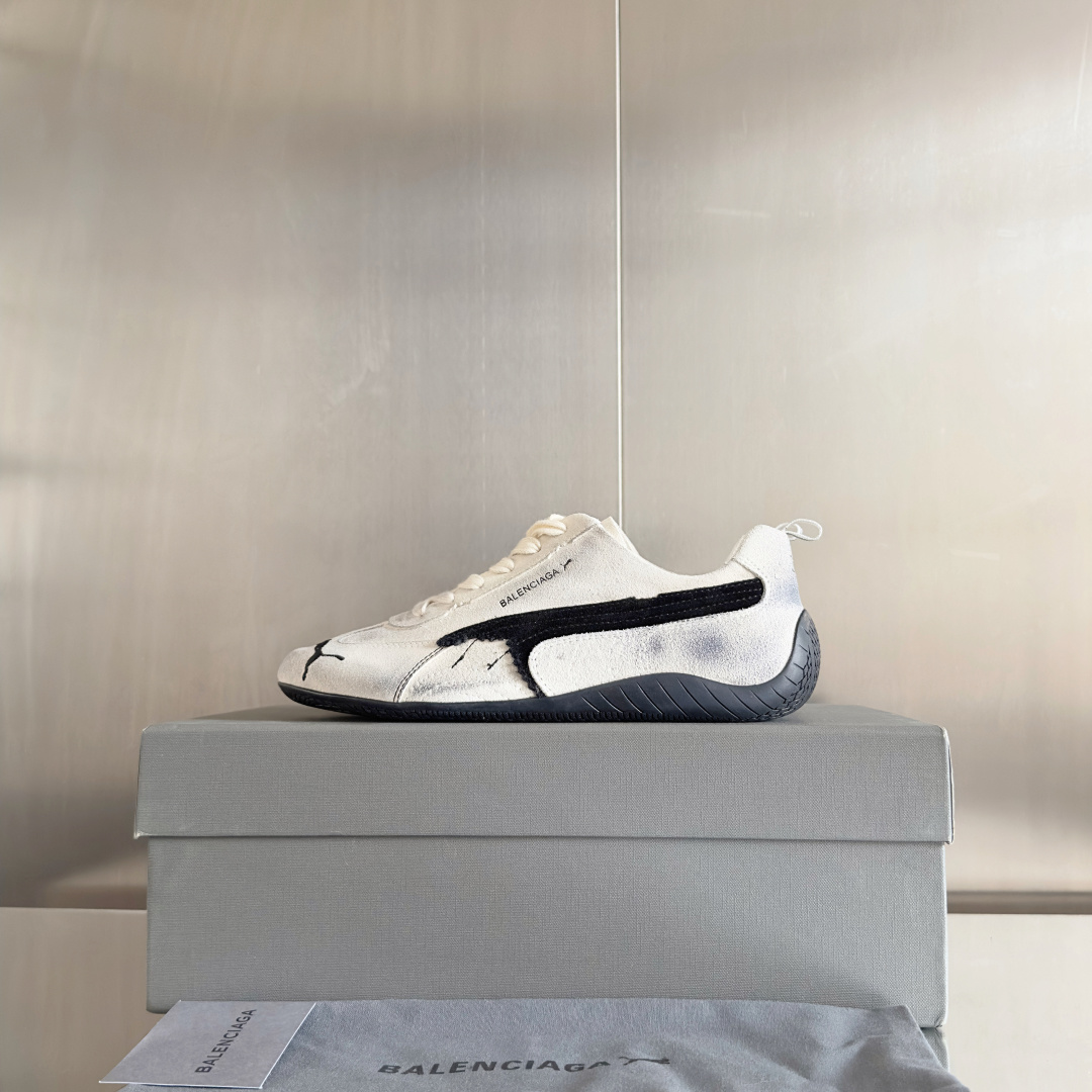 顶级版本:女款
巴黎世家Balenciaga × 彪马PUMA 联名款Ultrasoft Speedca