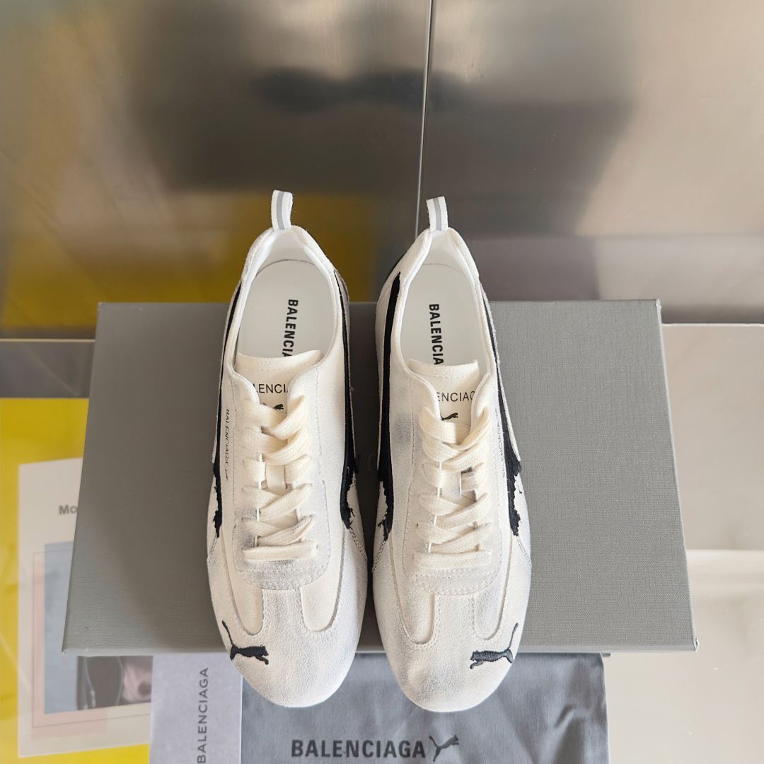 顶级版本:女款
巴黎世家Balenciaga × 彪马PUMA 联名款Ultrasoft Speedca