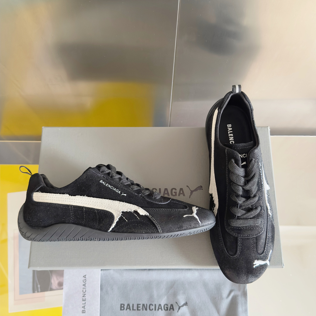 顶级版本:女款
巴黎世家Balenciaga × 彪马PUMA 联名款Ultrasoft Speedca