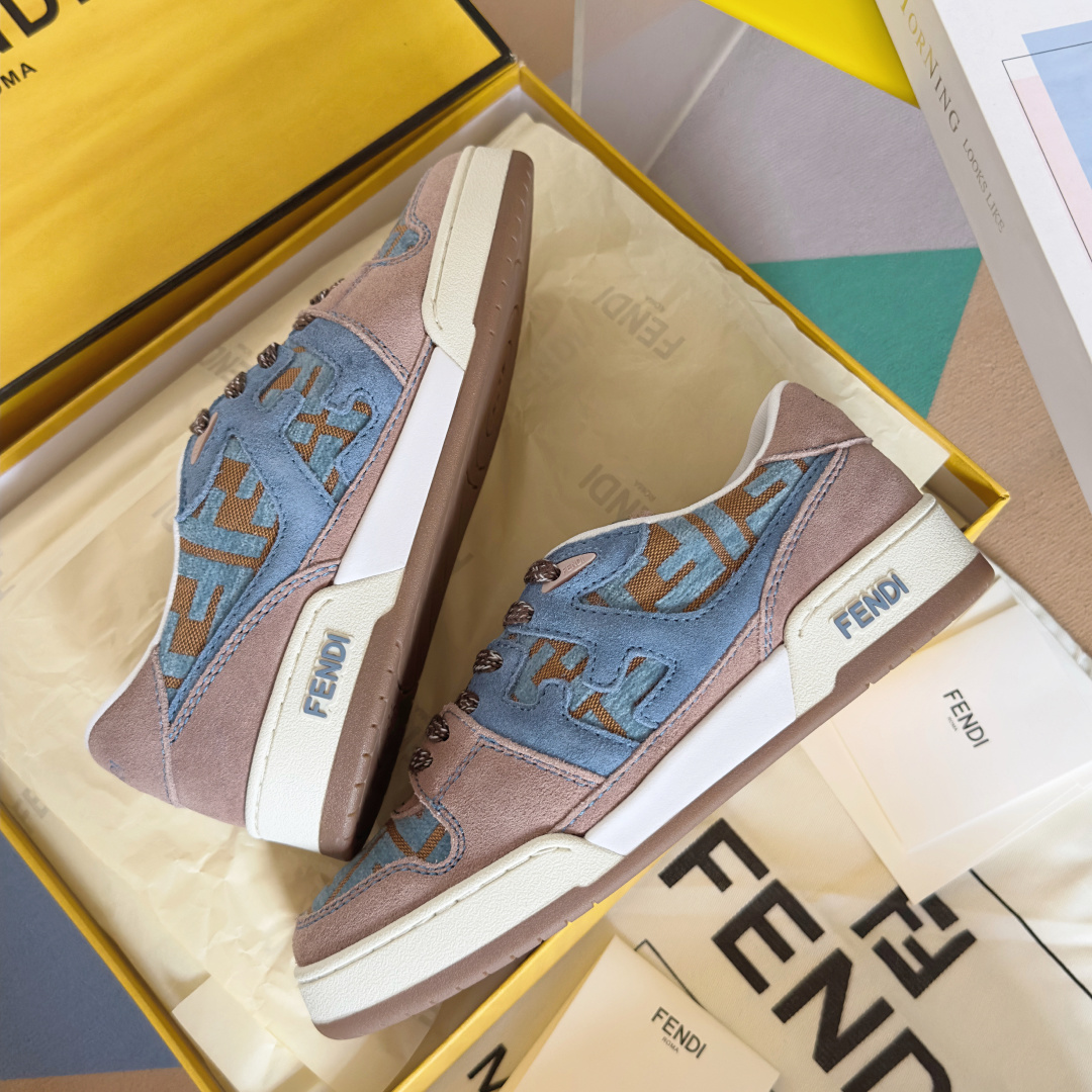 顶级版本:情侣款
Fendi芬迪match胶囊系列 情侣款 休闲 运动鞋 板鞋
原版购入开发 做货 设计
