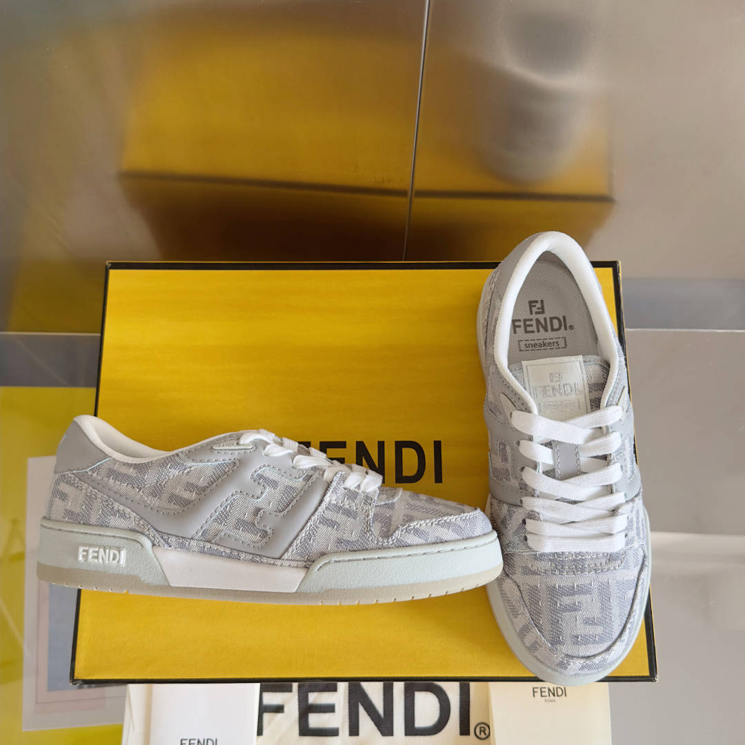 顶级版本:情侣款
Fendi芬迪match胶囊系列 情侣款 休闲 运动鞋 板鞋
原版购入开发 做货 设计