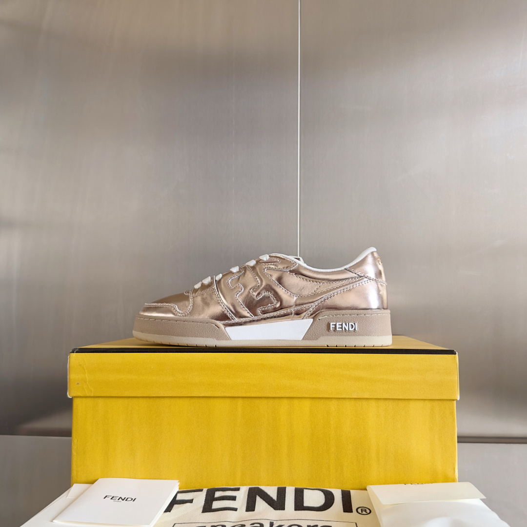 顶级版本:情侣款
Fendi芬迪match胶囊系列 情侣款 休闲 运动鞋 板鞋
原版购入开发 做货 设计