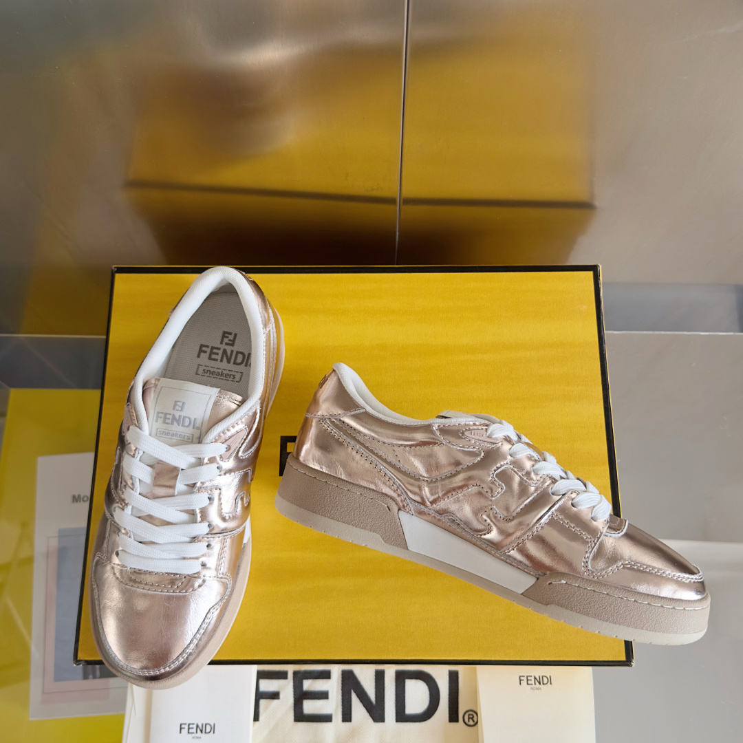 顶级版本:情侣款
Fendi芬迪match胶囊系列 情侣款 休闲 运动鞋 板鞋
原版购入开发 做货 设计