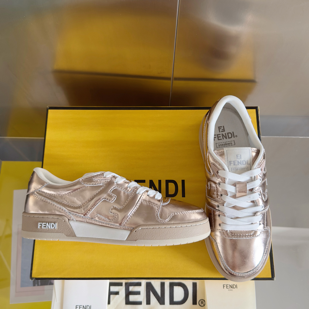 顶级版本:情侣款
Fendi芬迪match胶囊系列 情侣款 休闲 运动鞋 板鞋
原版购入开发 做货 设计