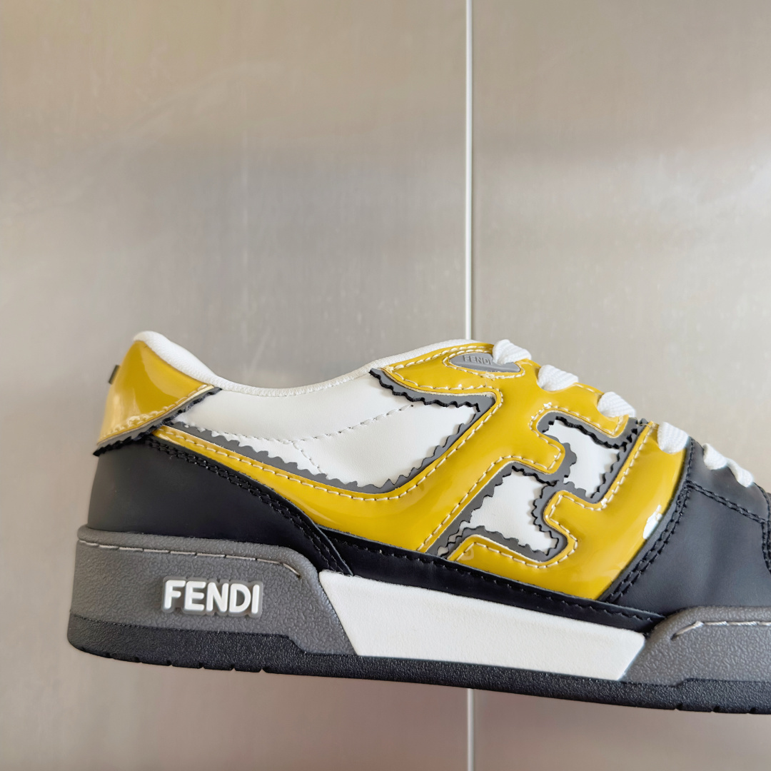 顶级版本:情侣款
Fendi芬迪match胶囊系列 情侣款 休闲 运动鞋 板鞋
原版购入开发 做货 设计