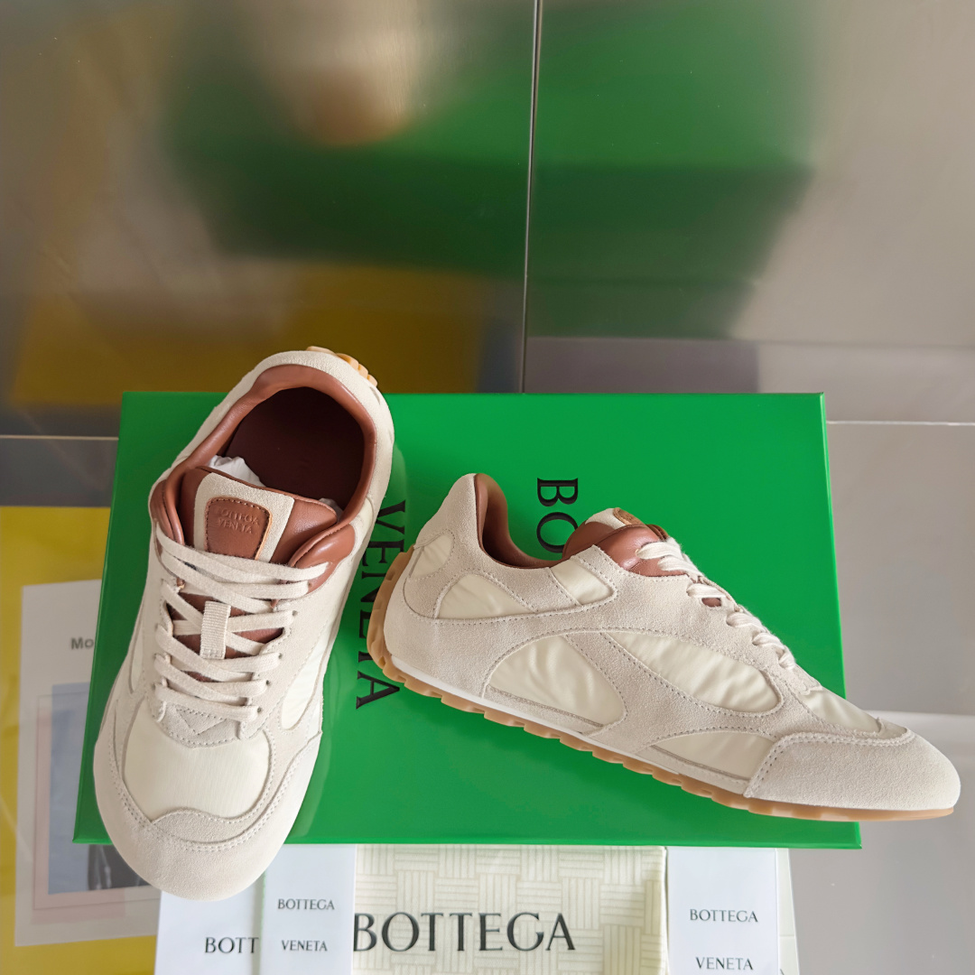 顶级版本:情侣款
Bottega Veneta 葆蝶家BV最新款Orbit Flash系列 情侣款 复