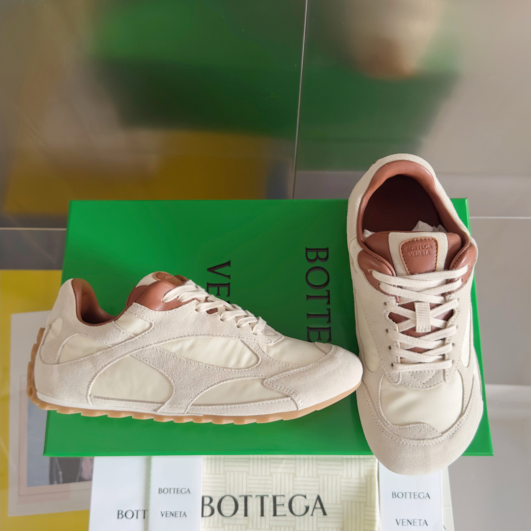 顶级版本:情侣款
Bottega Veneta 葆蝶家BV最新款Orbit Flash系列 情侣款 复