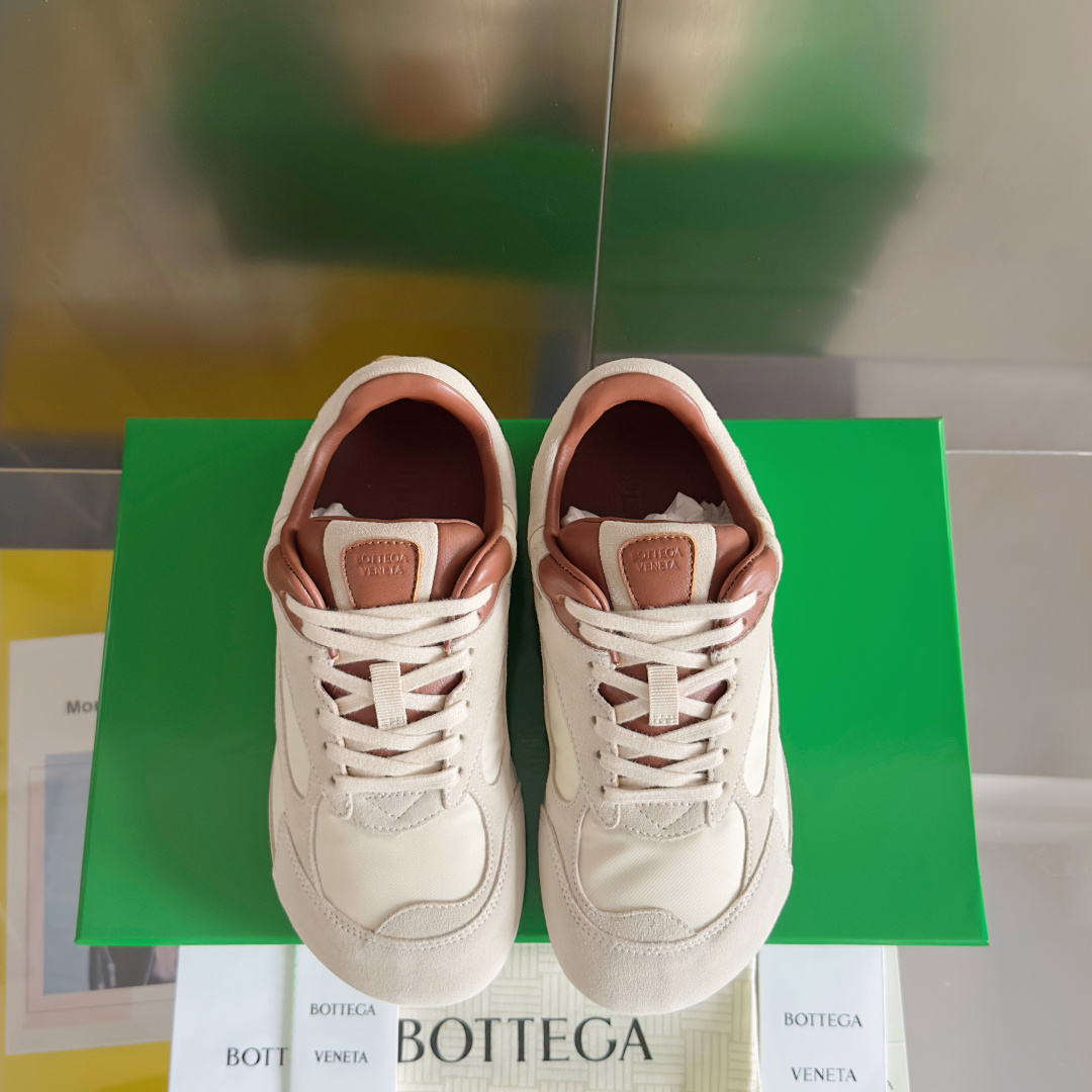 顶级版本:情侣款
Bottega Veneta 葆蝶家BV最新款Orbit Flash系列 情侣款 复