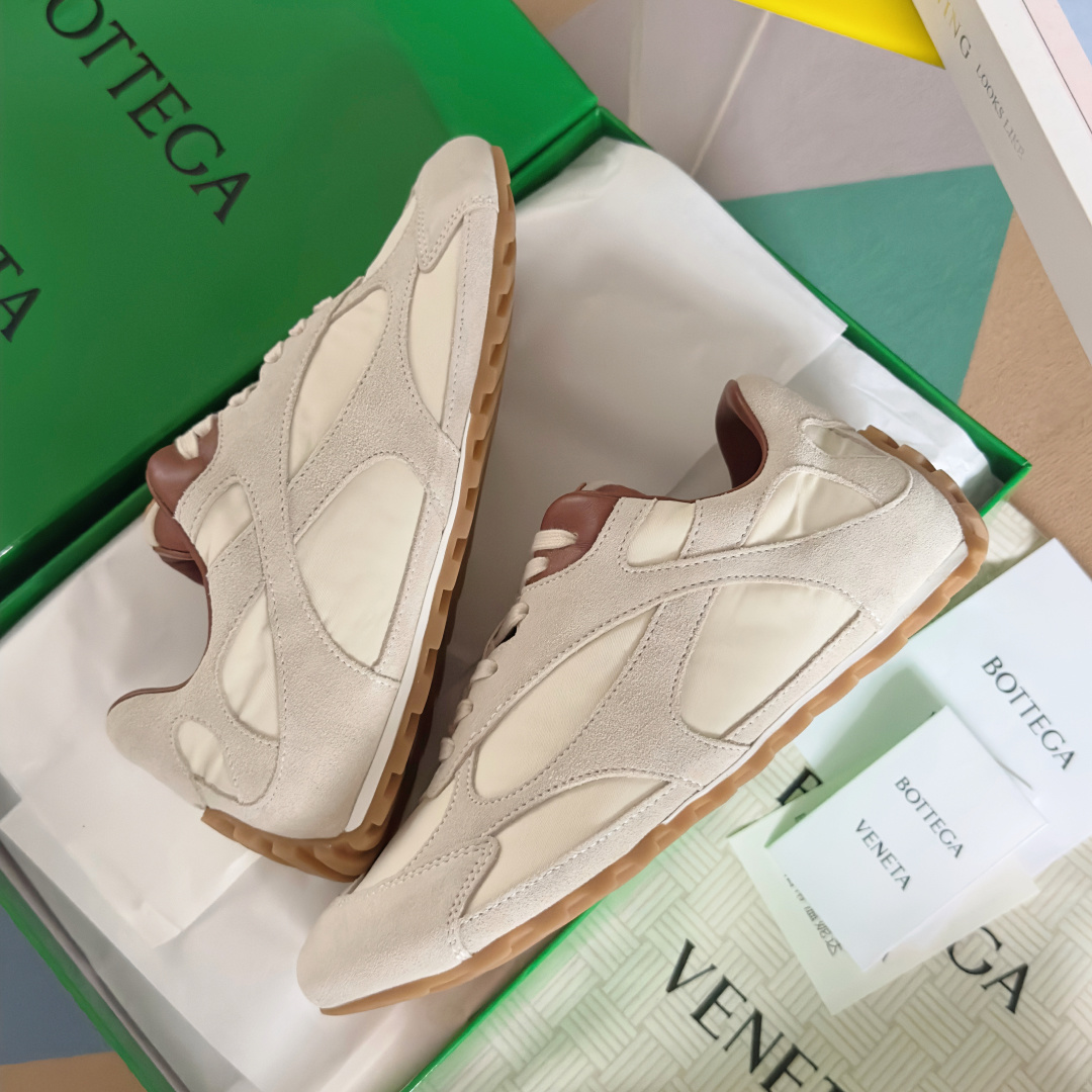顶级版本:情侣款
Bottega Veneta 葆蝶家BV最新款Orbit Flash系列 情侣款 复