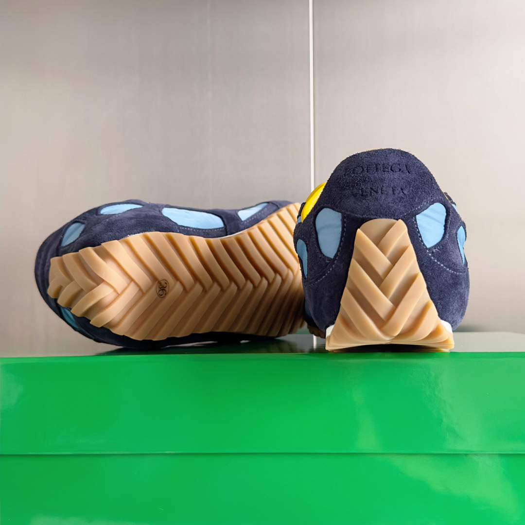 顶级版本:情侣款
Bottega Veneta 葆蝶家BV最新款Orbit Flash系列 情侣款 复