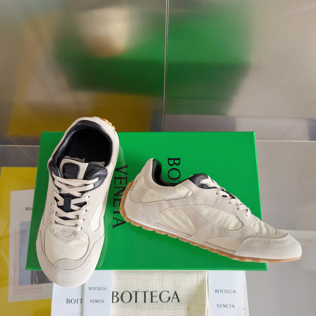 顶级版本:情侣款
Bottega Veneta 葆蝶家BV最新款Orbit Flash系列 情侣款 复