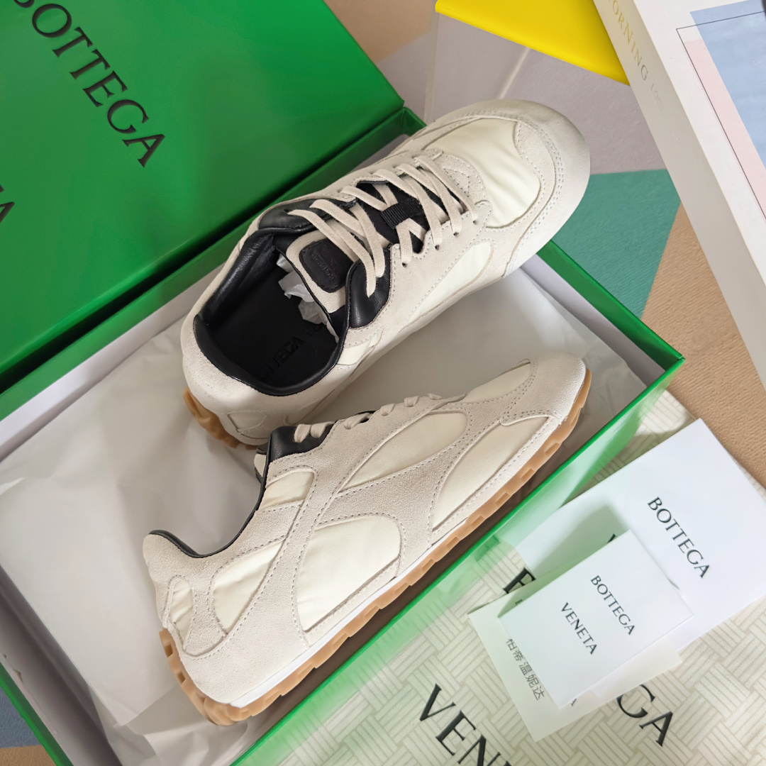 顶级版本:情侣款
Bottega Veneta 葆蝶家BV最新款Orbit Flash系列 情侣款 复