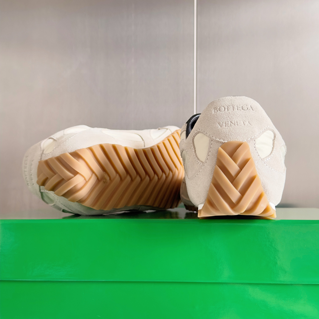 顶级版本:情侣款
Bottega Veneta 葆蝶家BV最新款Orbit Flash系列 情侣款 复
