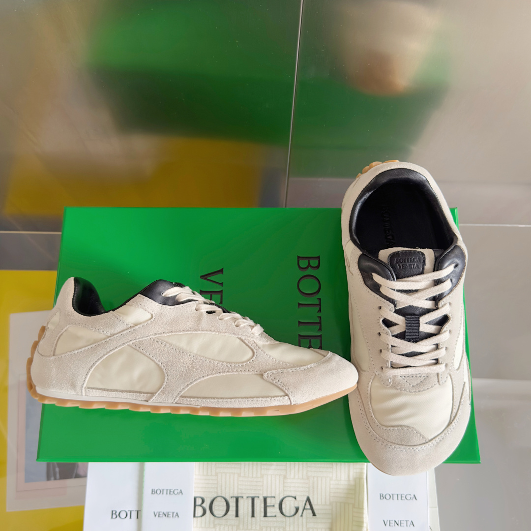 顶级版本:情侣款
Bottega Veneta 葆蝶家BV最新款Orbit Flash系列 情侣款 复