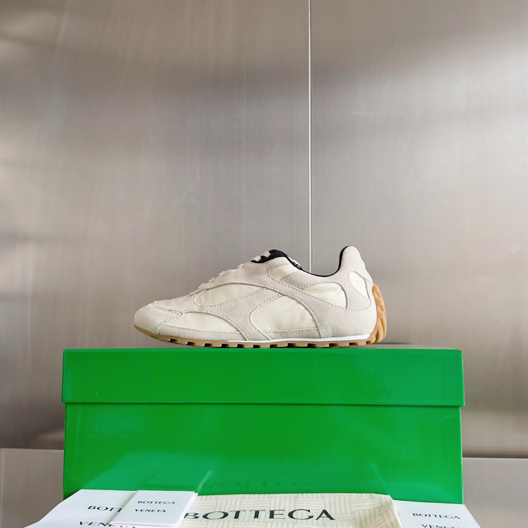 顶级版本:情侣款
Bottega Veneta 葆蝶家BV最新款Orbit Flash系列 情侣款 复