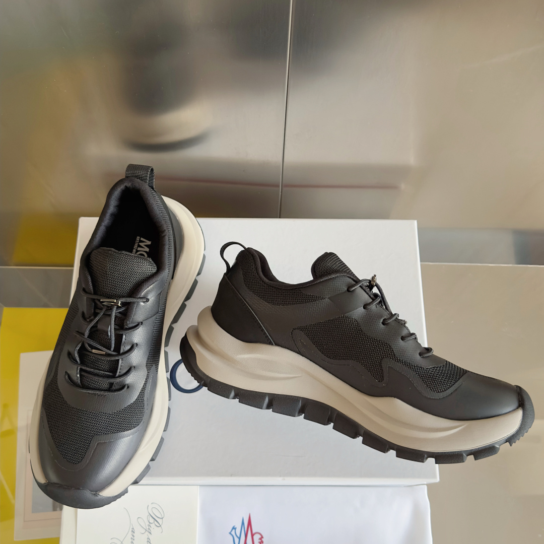 顶级版本:男款
Moncler 盟可睐/蒙口 户外 休闲 运动鞋 老爹鞋
原版购入开发 做货 运动鞋旨在