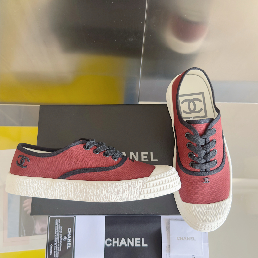 顶级版本：女款
Chanel香奈儿 小香 帆布 中古风 帆布 休闲 运动鞋 板鞋
原版购入开发 做货 小