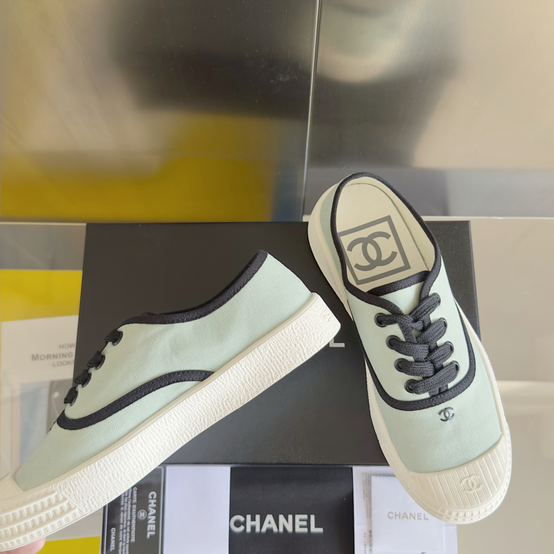 顶级版本：女款
Chanel香奈儿 小香 帆布 中古风 帆布 休闲 运动鞋 板鞋
原版购入开发 做货 小