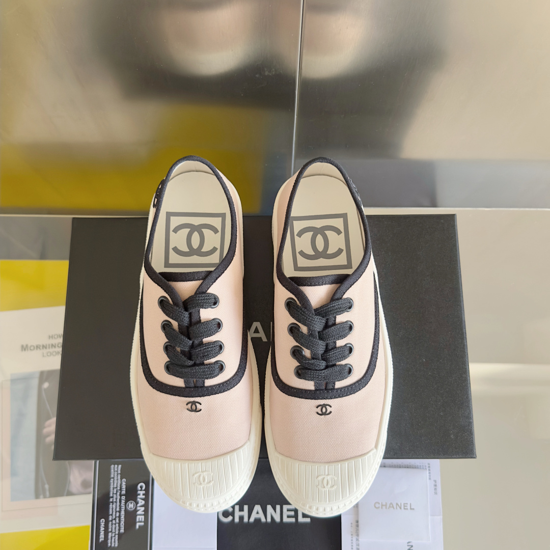 顶级版本:女款
Chanel香奈儿 小香 帆布 中古风 帆布 休闲 运动鞋 板鞋
原版购入开发 做货 小