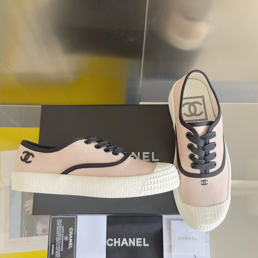 顶级版本:女款
Chanel香奈儿 小香 帆布 中古风 帆布 休闲 运动鞋 板鞋
原版购入开发 做货 小