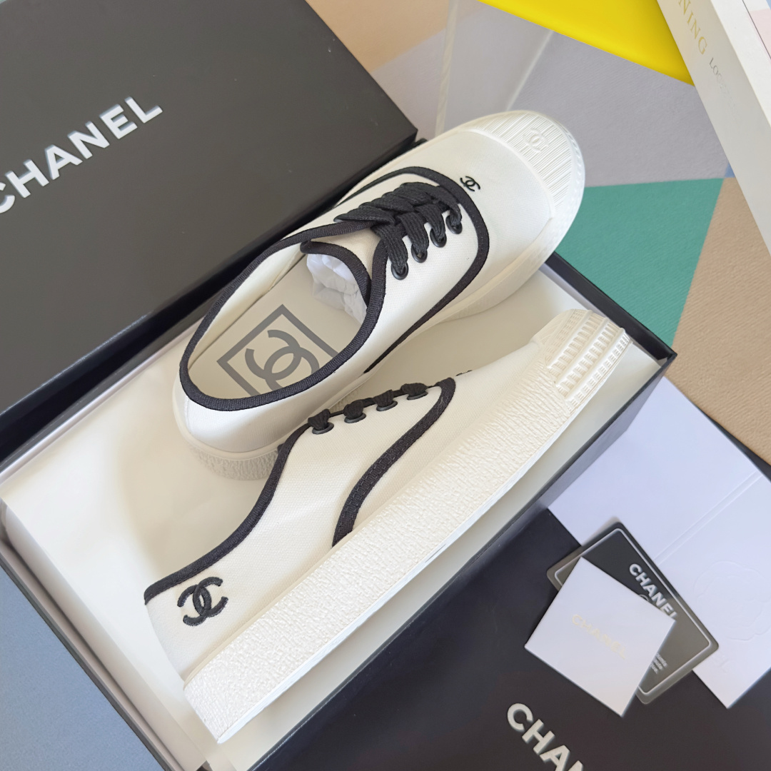 顶级版本:女款
Chanel香奈儿 小香 帆布 中古风 帆布 休闲 运动鞋 板鞋
原版购入开发 做货 小