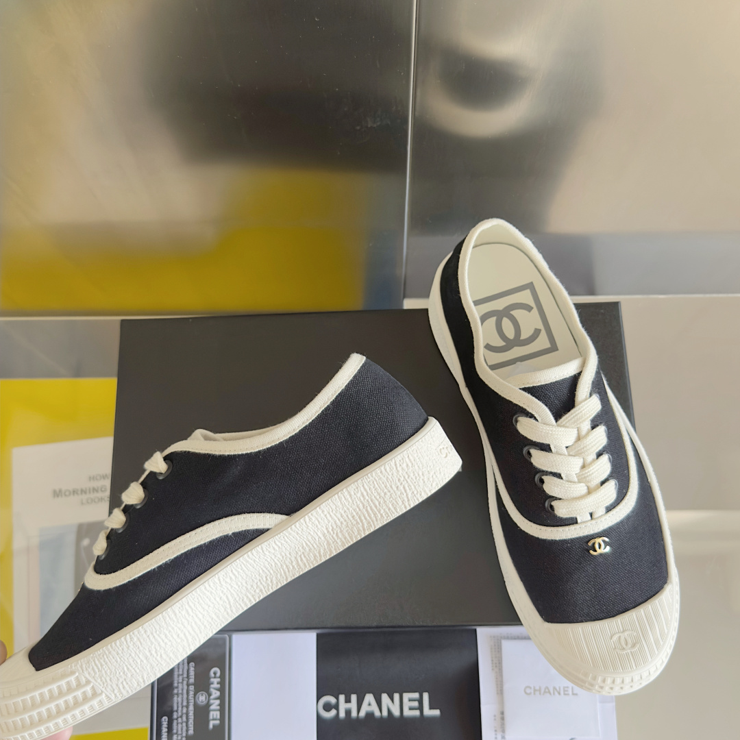 顶级版本:女款
Chanel香奈儿 小香 帆布 中古风 帆布 休闲 运动鞋 板鞋
原版购入开发 做货 小