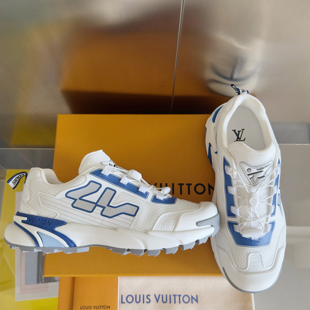 顶级版本:男款
LV路易威登 L家驴牌Runner Tatic系列 厚底 休闲 运动鞋 跑鞋
原版购入开