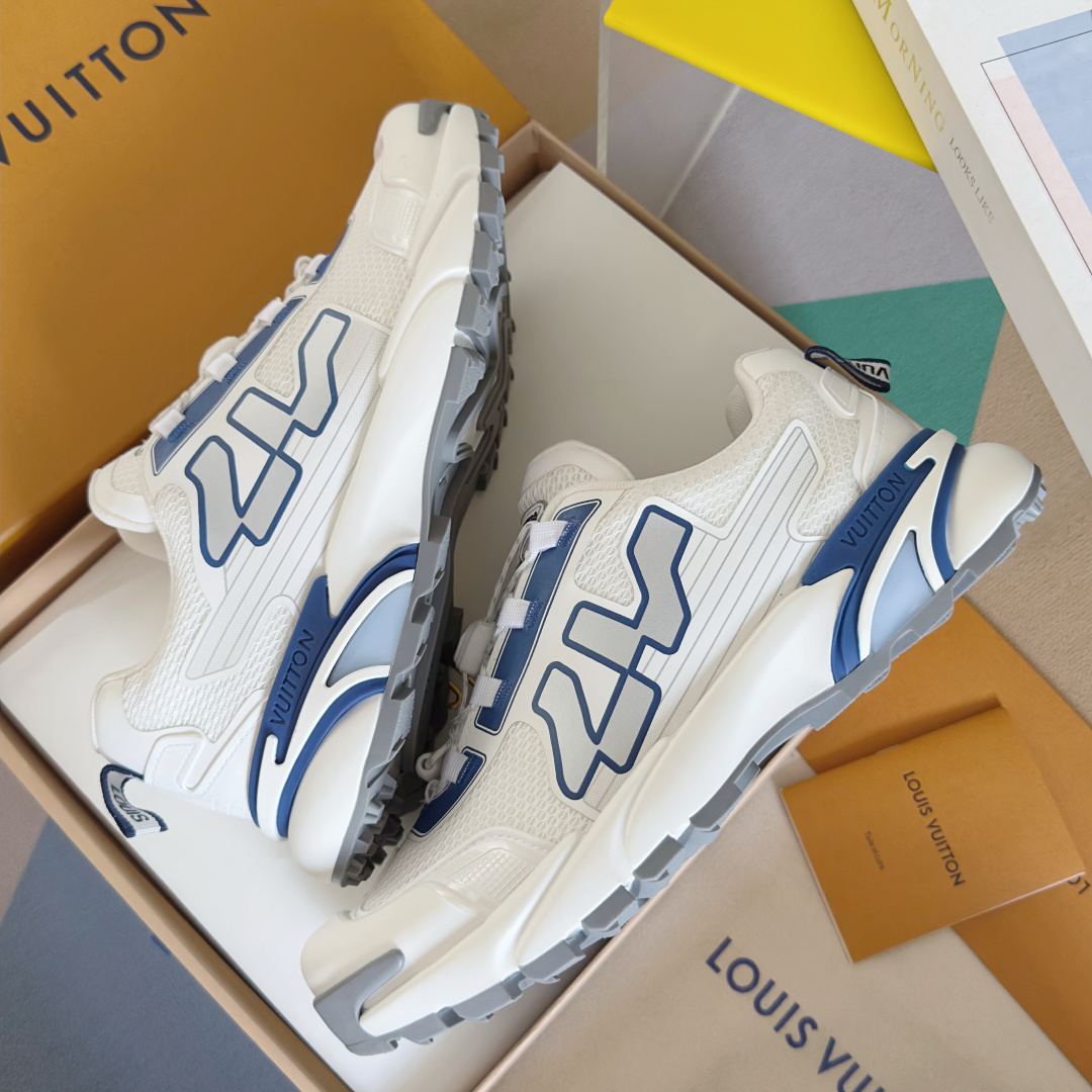 顶级版本:男款
LV路易威登 L家驴牌Runner Tatic系列 厚底 休闲 运动鞋 跑鞋
原版购入开