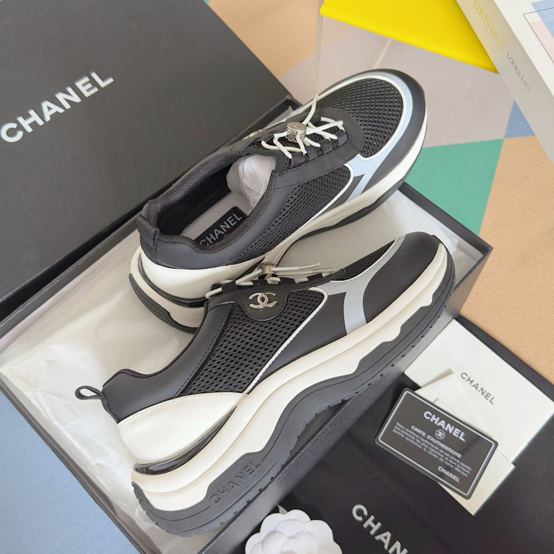 顶级版本:女款
Chanel香奈儿 25。 熊猫配色 休闲 运动鞋
原版购入开发 做货 小香 C家 专