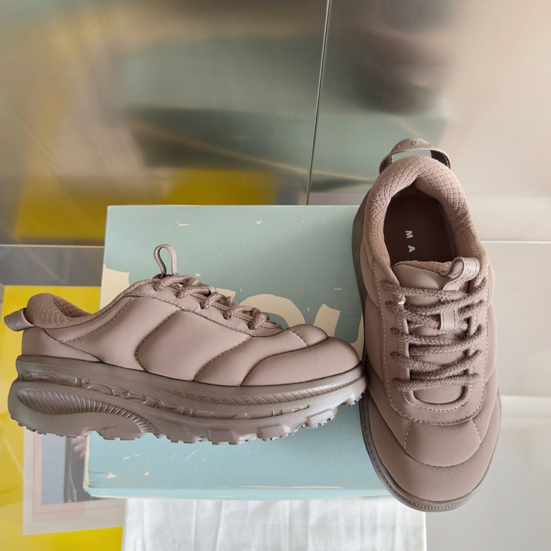 顶级版本:女款
Marni x Hoka联名款 泡芙 胖丁 面包鞋 休闲 运动鞋
原版购入开发 做货 H