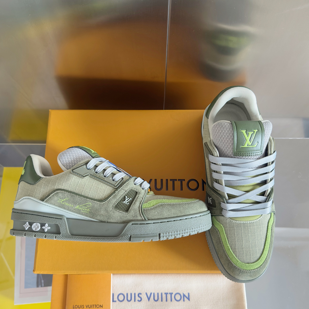 顶级版本:男款
LV TARINE路易威登 驴牌 L家 情侣款 休闲 运动鞋 滑板鞋
原版购入开发 做货
