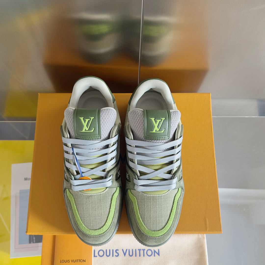 顶级版本:男款
LV TARINE路易威登 驴牌 L家 情侣款 休闲 运动鞋 滑板鞋
原版购入开发 做货