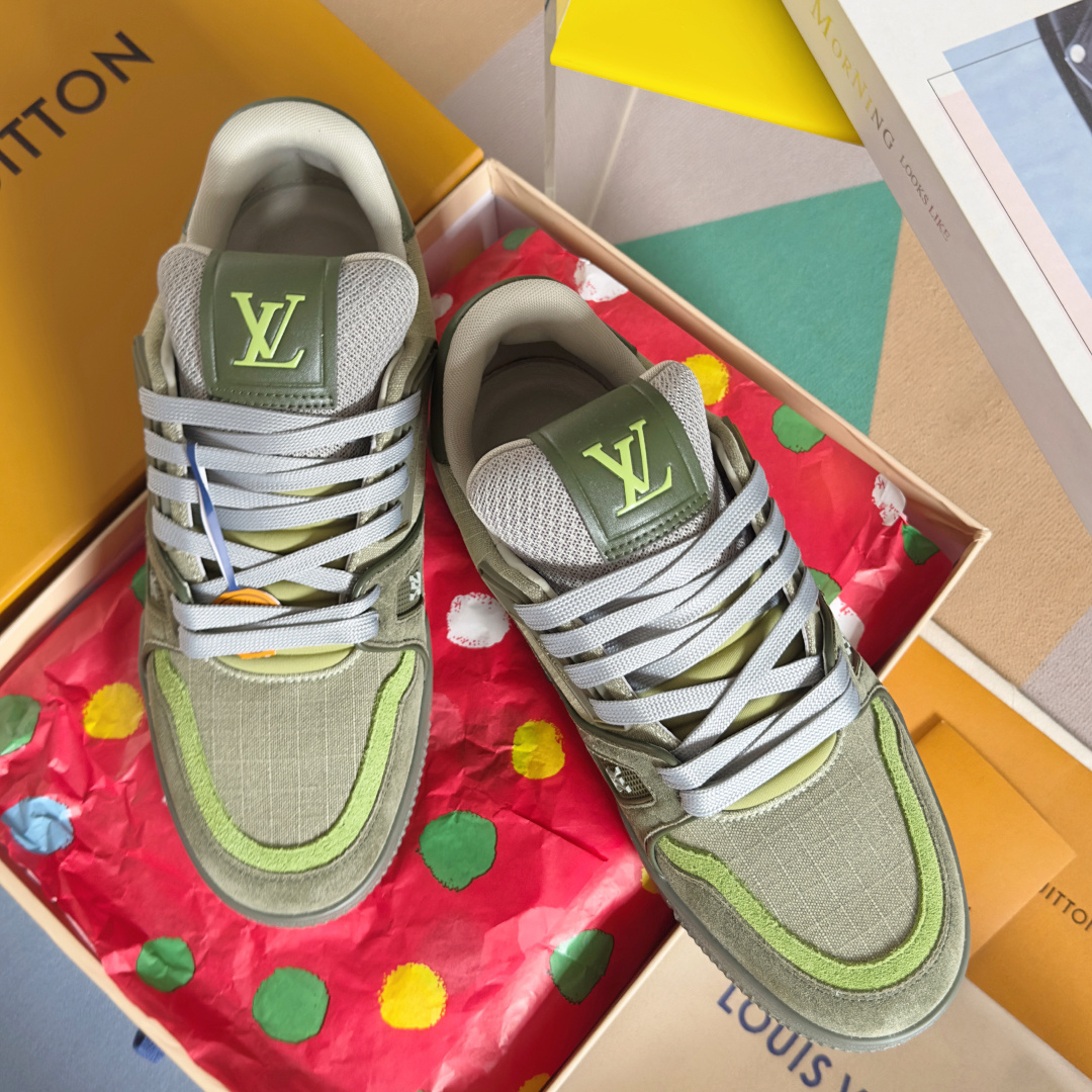 顶级版本:男款
LV TARINE路易威登 驴牌 L家 情侣款 休闲 运动鞋 滑板鞋
原版购入开发 做货