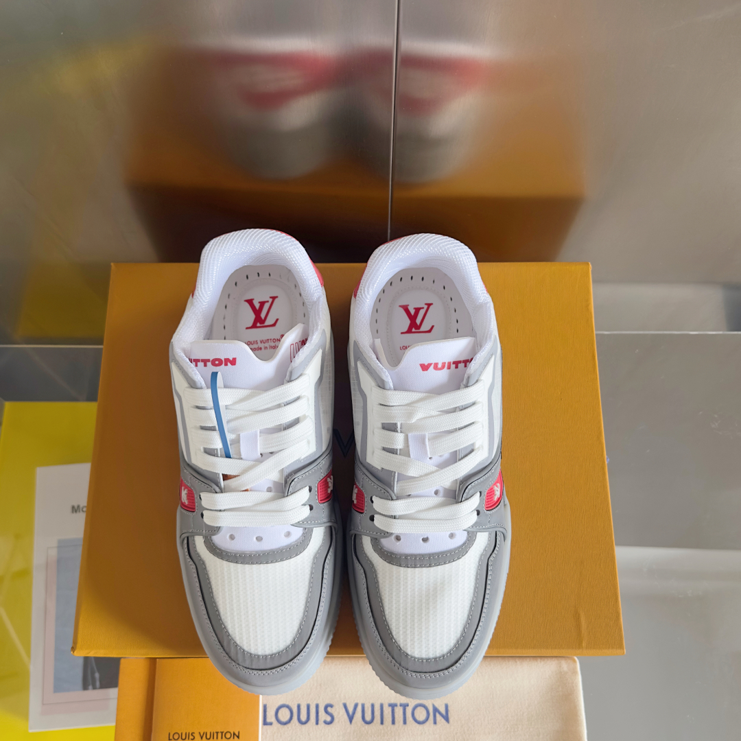 顶级版本：男款
LV TARINE路易威登 驴牌 L家 情侣款 休闲 运动鞋 滑板鞋
原版购入开发 做货