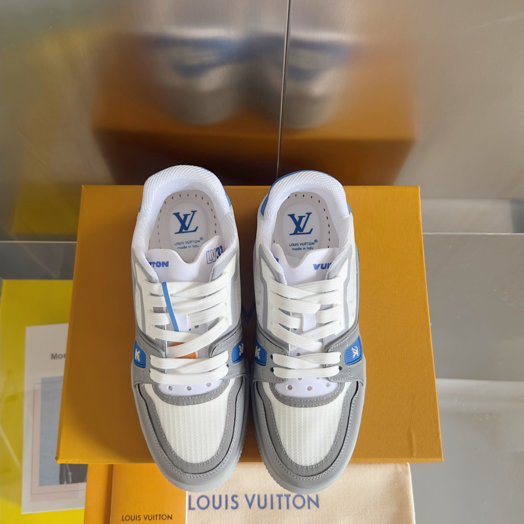 顶级版本：男款
LV TARINE路易威登 驴牌 L家 情侣款 休闲 运动鞋 滑板鞋
原版购入开发 做货