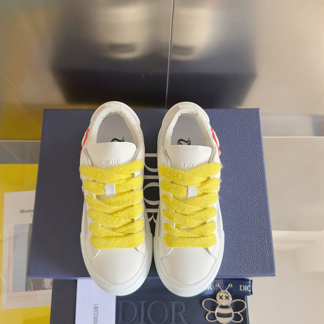 顶级版本：情侣款
迪奥Dior B33系列 最新蛇年限定 情侣款 休闲 运动鞋 滑板鞋
原版购入开发 做